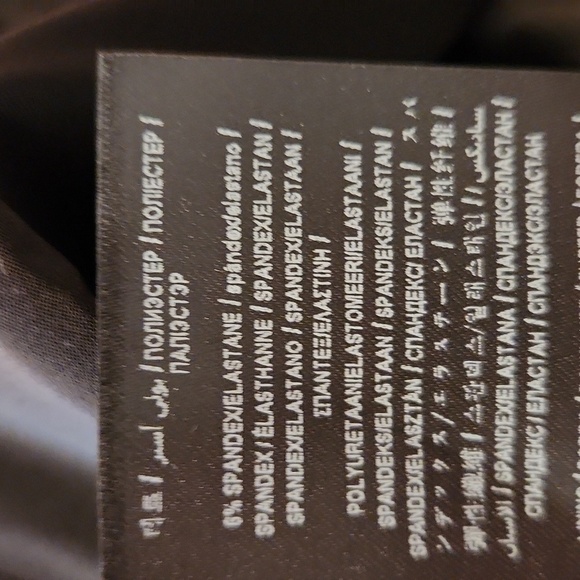 Guess Summer Escape Coral Crop Top Size XS NWT - Picture 13 of 13